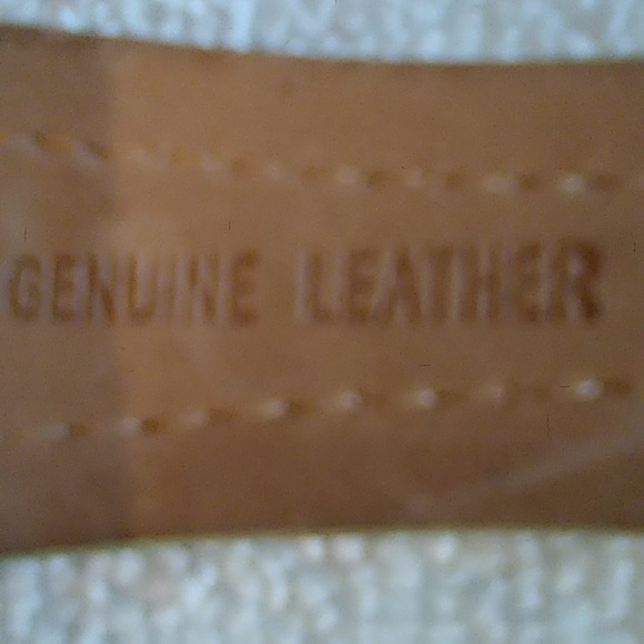 Joan River's Watch - Picture 15 of 16